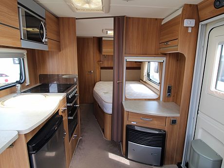 Swift Corniche 19/4 2012 image