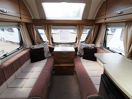 Swift Corniche 19/4 2012 image