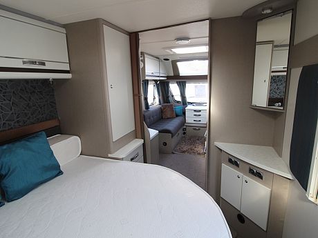Swift Sterling Eccles 584 Sport 2014 image