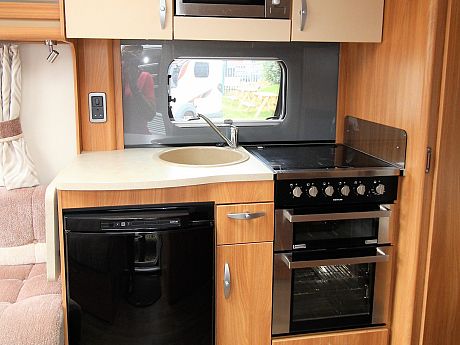 Swift Corniche 16/4 - 2014 image