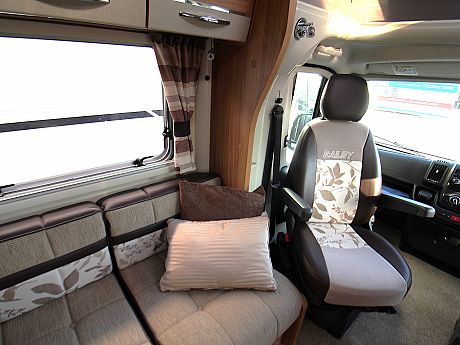 Bailey Autograph Approach 740 - 2015 image