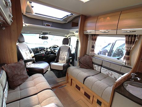 Bailey Autograph Approach 740 - 2015 image