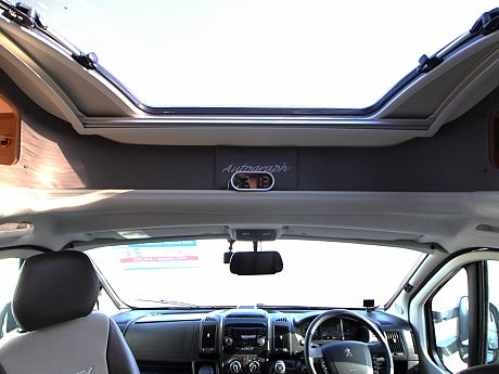 Bailey Autograph Approach 740 - 2015 image