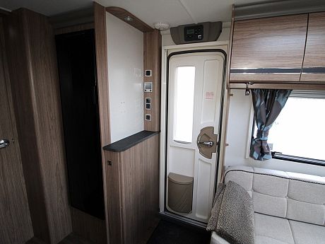 Coachman Laser 650/4  2015 image