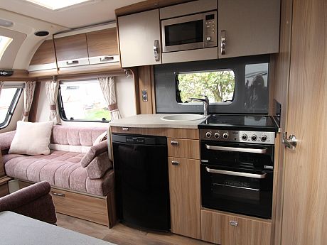 Swift Corniche 15/2 - 2015 image