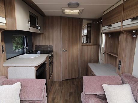 Swift Corniche 15/2 - 2015 image