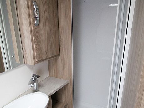 Swift Corniche 19/4 2015 image
