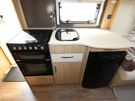 Coachman Pastiche 520 - 2016 image