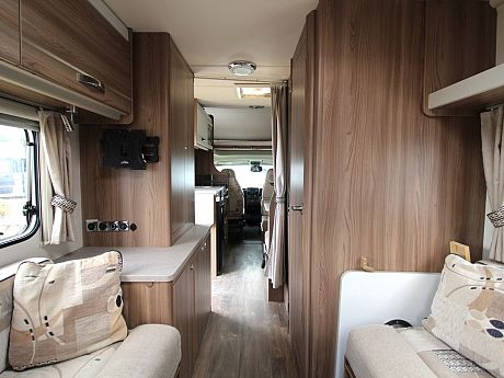 Swift Lifestyle 686 - 2016 image