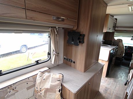 Swift Lifestyle 686 - 2016 image