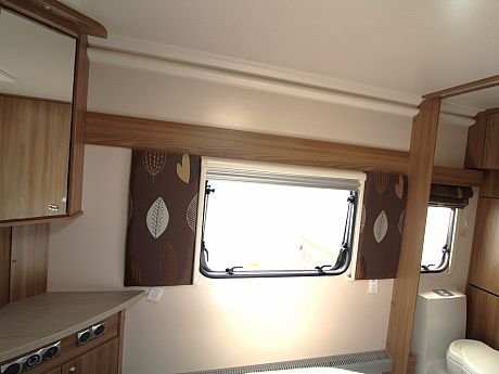Swift Conqueror 580 - 2016 image