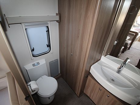 Swift Corniche 17/4 - 2016 image