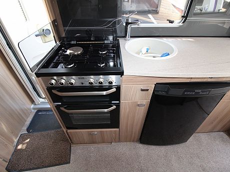 Swift Corniche 17/4 - 2016 image