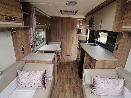 Swift Corniche 17/4 -2016 image