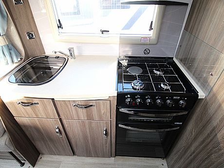 Auto-Sleeper  Corinium Duo - 2017 image