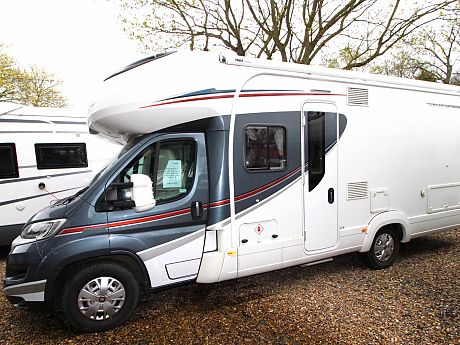 Auto-Trail Tracker RB - 2017 image