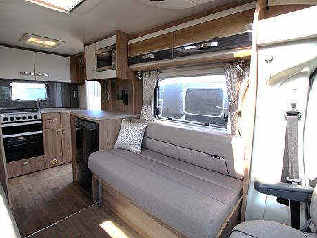 Swift Bessacarr 412 - 2017 image