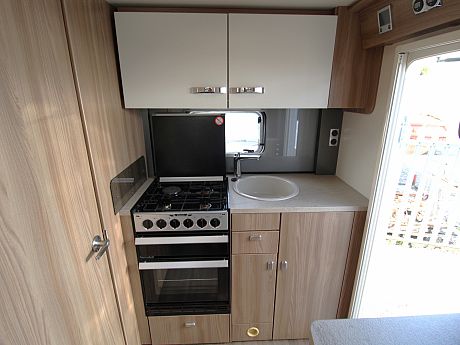 Swift Bessacarr 412 - 2017 image