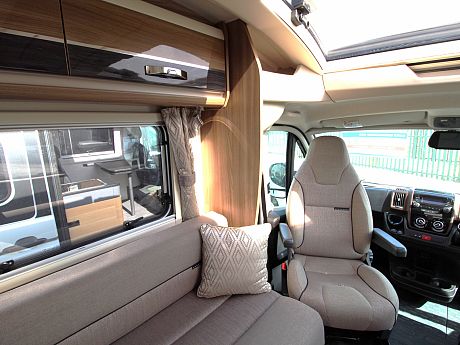 Swift Bessacarr 412 - 2017 image