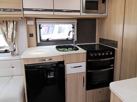 Coachman Pastiche 545 - 2017 image
