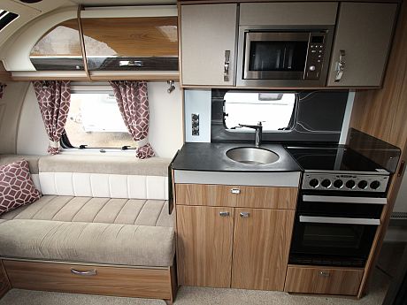 Swift Conqueror 580 - 2017 image