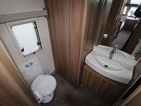 Swift Corniche 17/4 - 2018 image