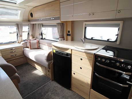 Elddis Supreme 482 2017 image
