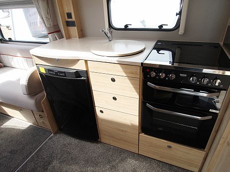 Elddis Supreme 482 2017 image