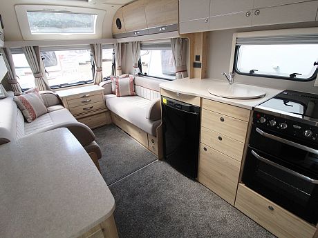 Elddis Supreme 482 2017 image