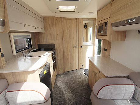 Elddis Supreme 482 2017 image