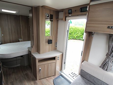 Swift S- Line 580 - 2017 image