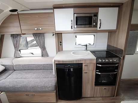 Swift S- Line 580 - 2017 image