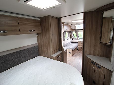 Swift S- Line 580 - 2017 image