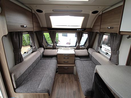 Swift S- Line 580 - 2017 image