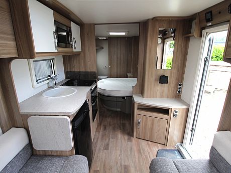 Swift S- Line 580 - 2017 image