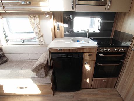 Swift Corniche 19/4 2017 image