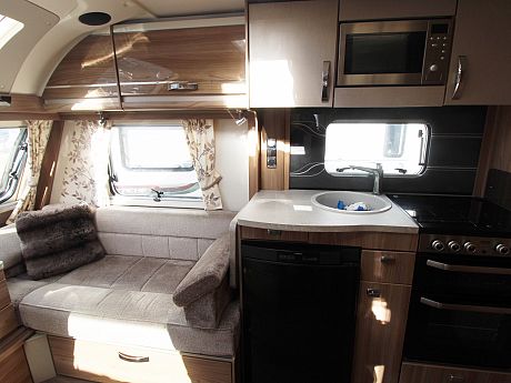 Swift Corniche 19/4 2017 image