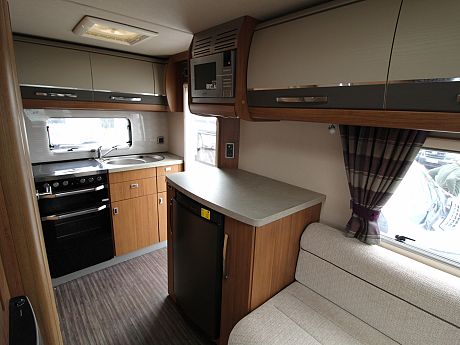 Auto-Trail Tracker EKS - 2018 image