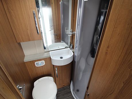 Auto-Trail Tracker EKS - 2018 image