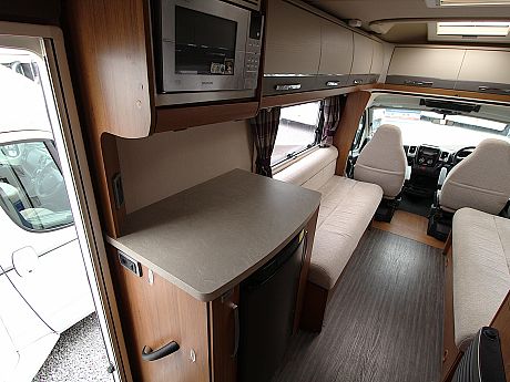 Auto-Trail Tracker EKS - 2018 image