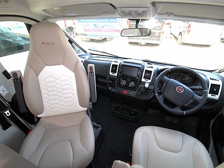 Burstner Lyseo TD 744 Harmony - 2018 image