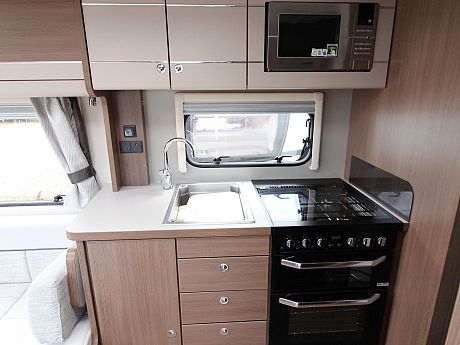 Elddis Affinity 574 - 2018 image