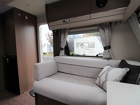 Elddis Affinity 574 - 2018 image
