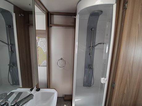 Swift Ace Globetrotter - 2018 image