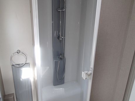 Swift Sterling Eccles 635 Lux image