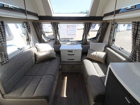 Swift Sterling Eccles 635 Lux image