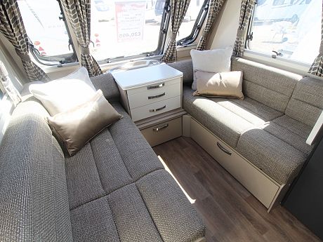 Swift Sterling Eccles 635 Lux image