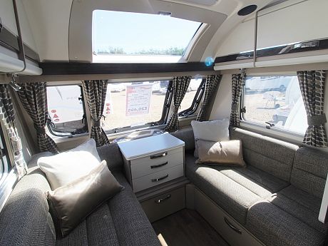 Swift Sterling Eccles 635 Lux image