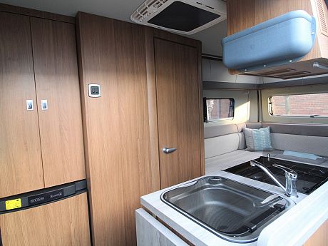 Auto-Trail V-Line 610 Sport - 2019 image