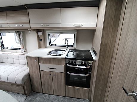 Coachman Vision 450 - 2019 image